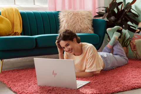 HP Envy 15-EW0013D i5-1235U 15.6" FHD IPS Touch 16GB SSD512 BT BLKB x360 Win11 Natural Silver (REPACK) 2Y - Galeria zdjęcie 15