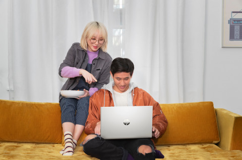 HP Pavilion 15-eh3005nw Ryzen 5 7530U 15.6"FHD AG slim 250nits 8GB DDR4 SSD512 Radeon Integrated Graphics No ODD FPR Cam720p Win11 2Y Natural Silver - Galeria zdjęcie 3