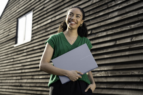ASUS Vivobook S 16 OLED S5606MA-MX119W Ultra 7 155H 16.0" 3.2K 120Hz 400nits 32GB LPDDR5X SSD1TB Intel Arc Graphics WLAN+BT cam1080 Glossy 75WHrs Win11 Mist Blue - Galeria zdjęcie 13