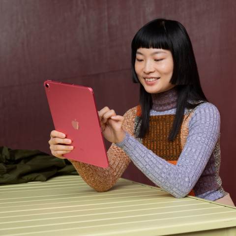 Apple 10.9-inch iPad Wi-Fi 64GB Blue - Galeria zdjęcie 5