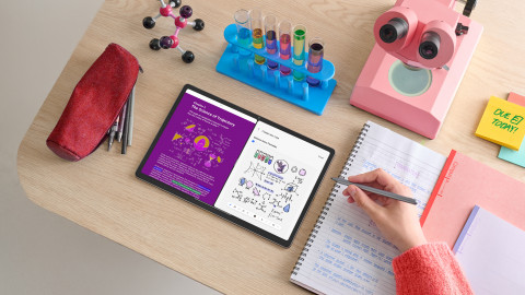 Lenovo Idea Tab Pro MediaTek 8300 12,7" 3K 144Hz 8/256GB ARM G615 + Pen Android Luna Grey - Galeria zdjęcie 25