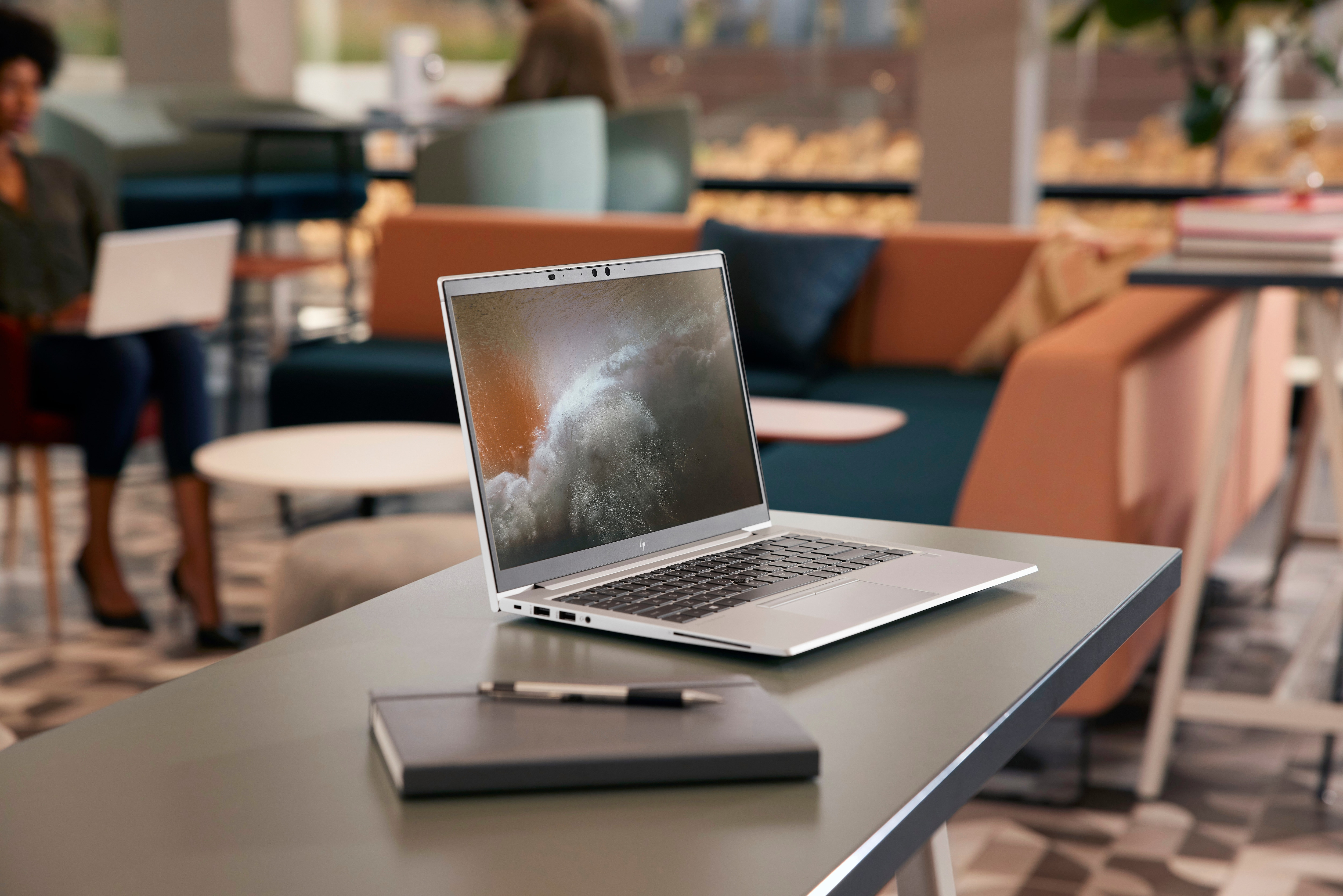 HP EliteBook 845 G8 Ryzen 5 PRO 5650U 14"FHD IPS 16GB SSD256 Radeon RX Vega 7 Cam720p ALU BLKB BT 53Wh W10Pro 1Y - zdjęcie 1