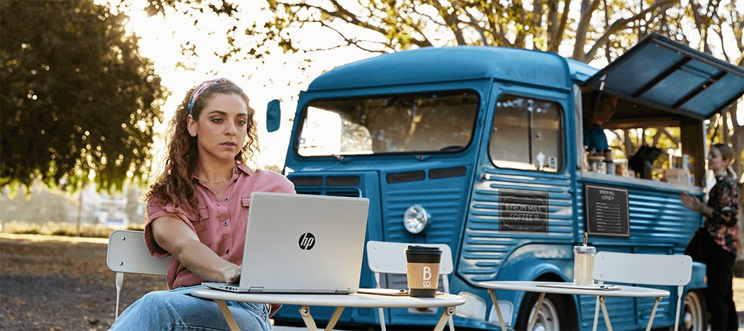 HP ProBook 450 G8 i5-1135G7 15,6"FHD AG 250nit IPS 16GB_3200MHz SSD512 IrisXe Aluminium BLK 45Wh W11Pro 2Y - zdjęcie 3