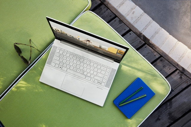 HP Envy 15-EW0013D i5-1235U 15.6" FHD IPS Touch 16GB SSD512 BT BLKB x360 Win11 Natural Silver (REPACK) 2Y - zdjęcie 11